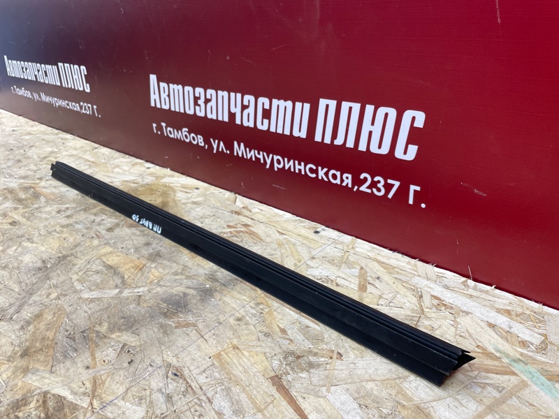 Уплотнитель стекла двери внутренний