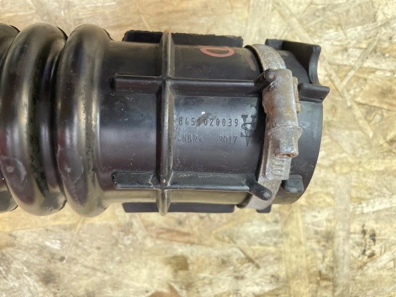 Патрубок воздушного фильтра