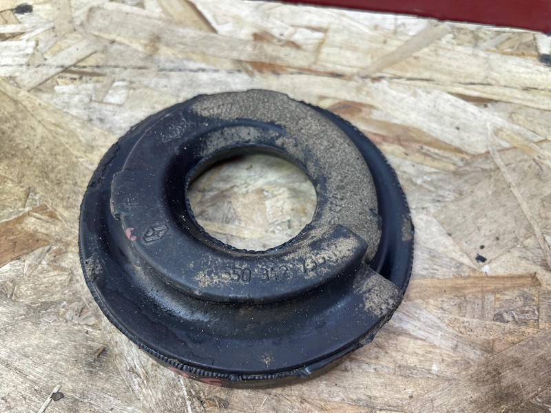 Верхняя опора    пружины