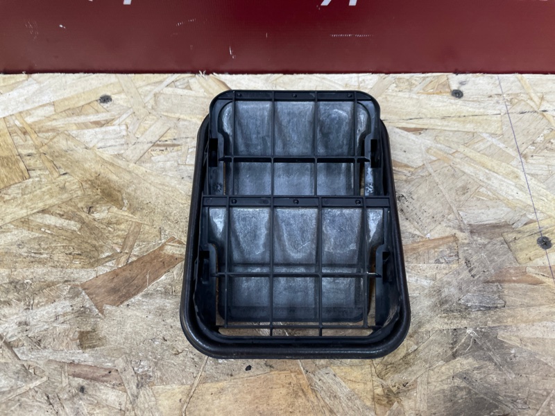 Клапан вентиляции салона