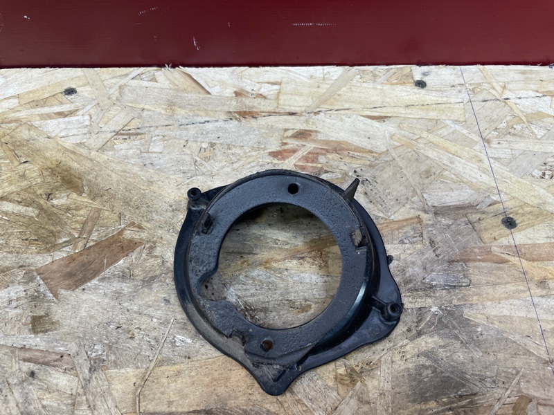 Горловина лючка бензобака