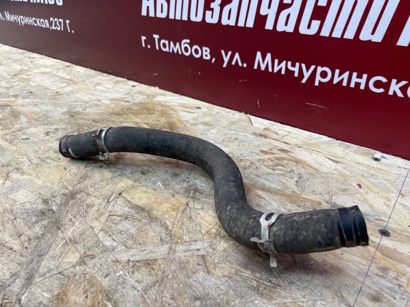 Патрубок отопителя