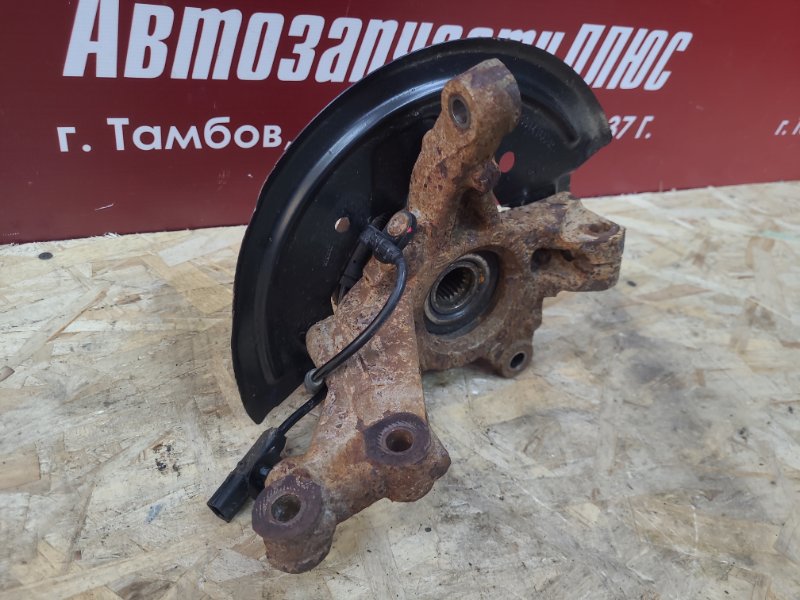 Кулак поворотный