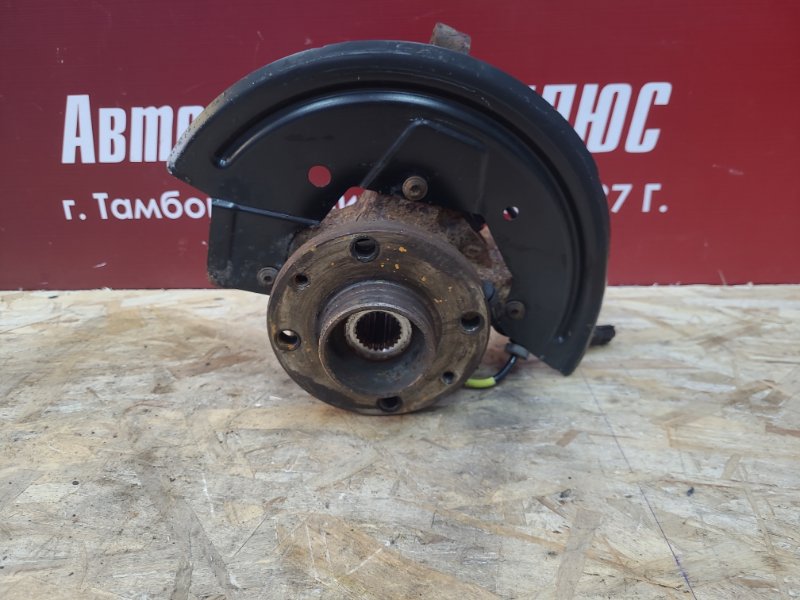 Кулак поворотный