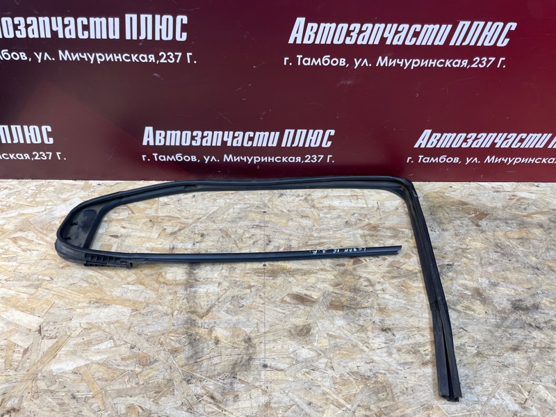 Уплотнитель рамки двери