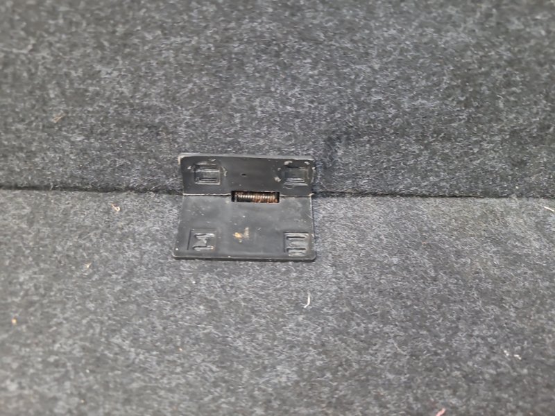 Обшивка пола багажника