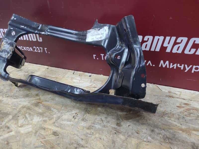 Кронштейн фары