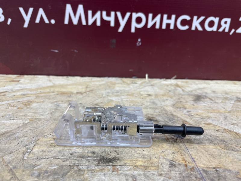 Плафон подсветки бардачка