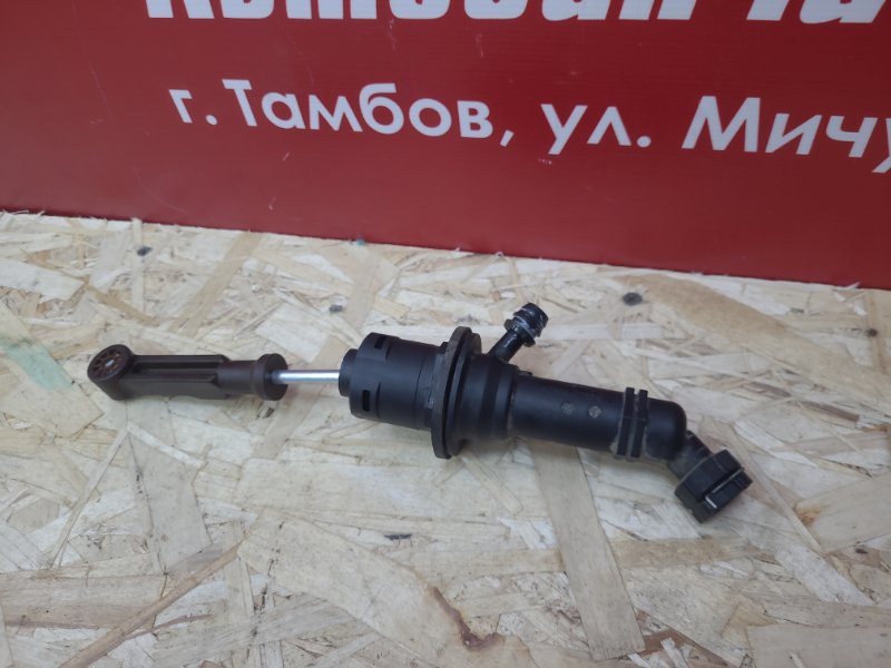 Главный цилиндр сцепления
