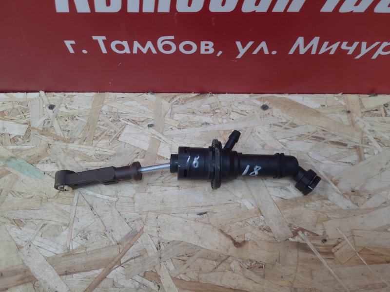 Главный цилиндр сцепления