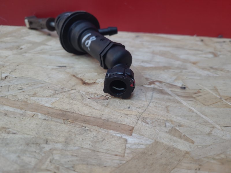 Главный цилиндр сцепления