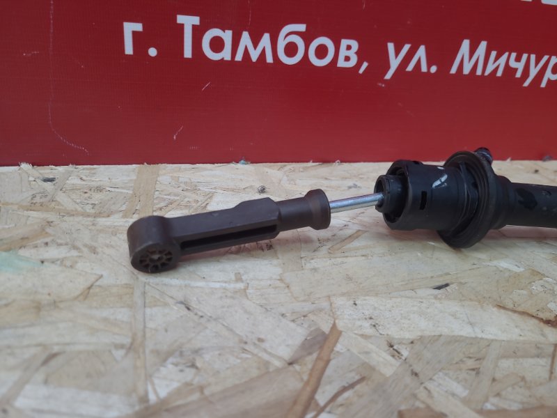 Главный цилиндр сцепления