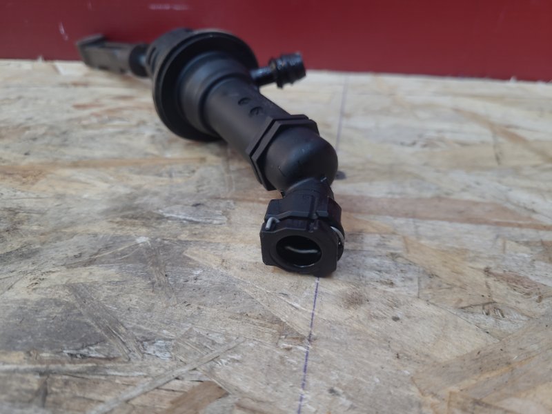 Главный цилиндр сцепления