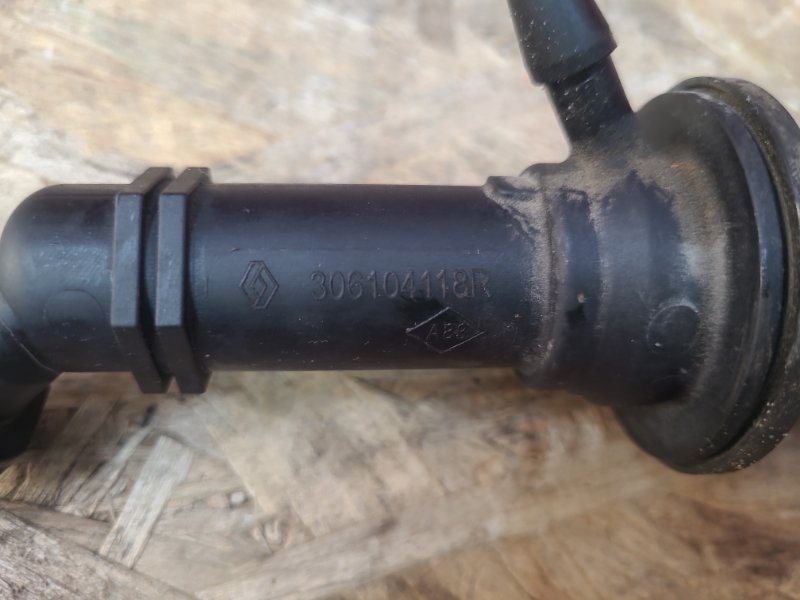 Главный цилиндр сцепления