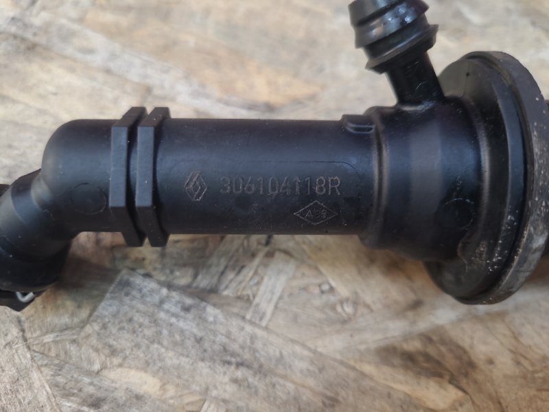 Главный цилиндр сцепления