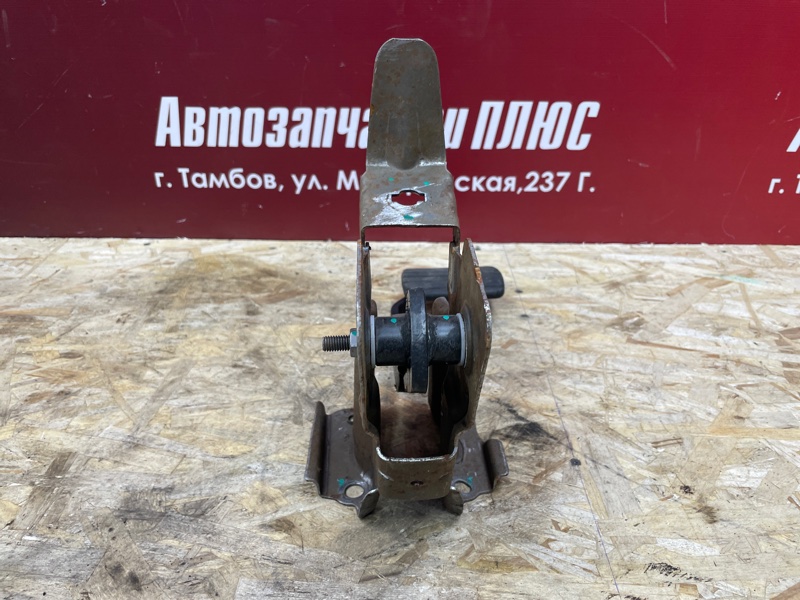 Педаль тормоза