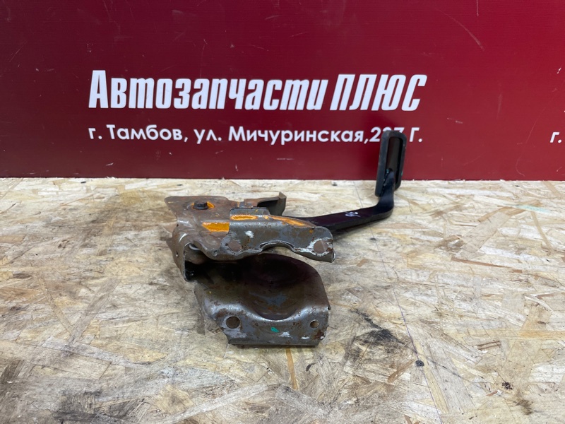 Педаль тормоза