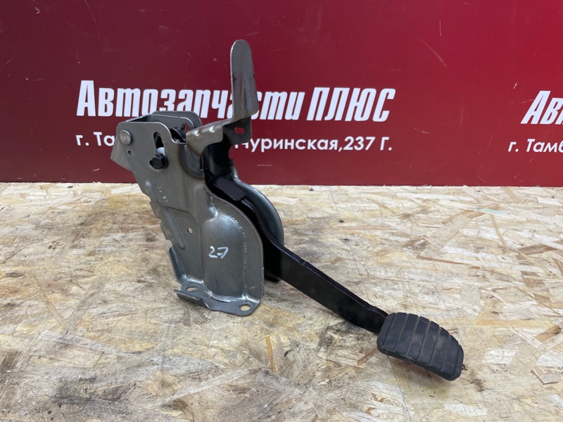 Педаль тормоза