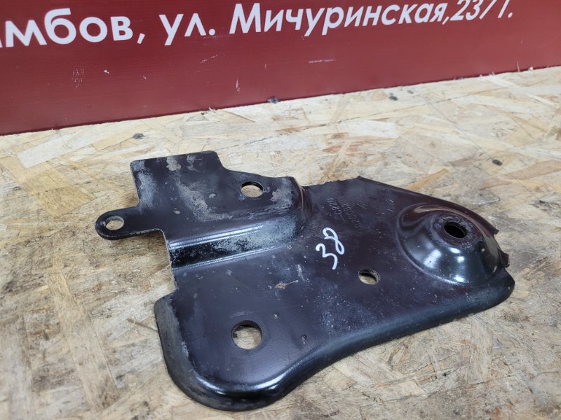 Кронштейн подрамника