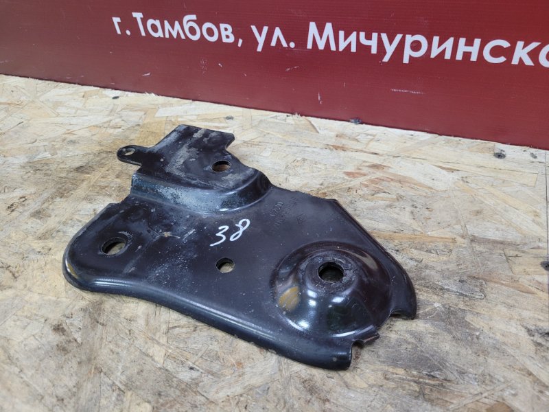 Кронштейн подрамника