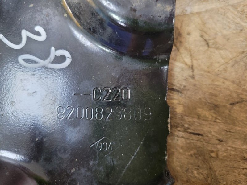 Кронштейн подрамника