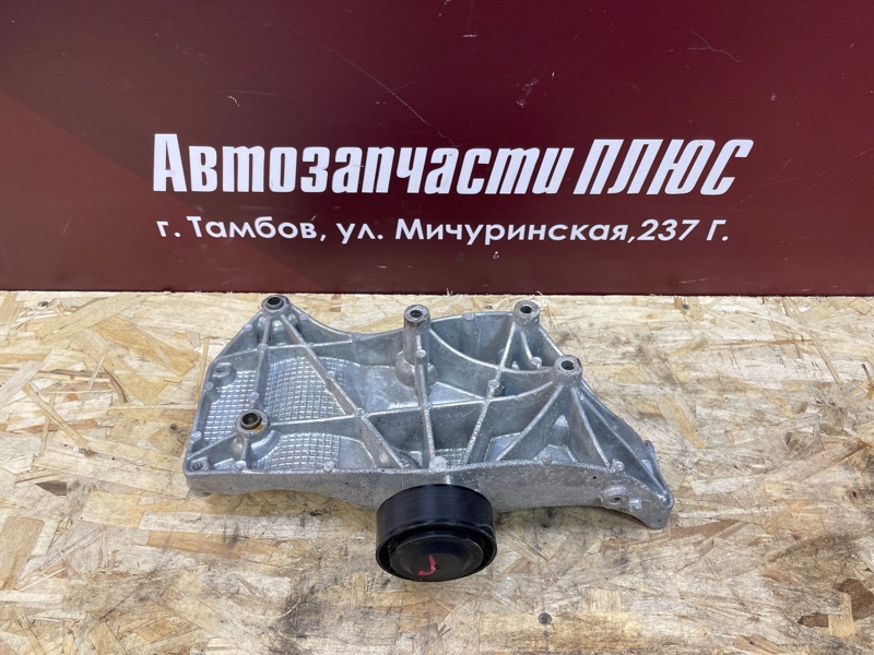 Кронштейн генератора