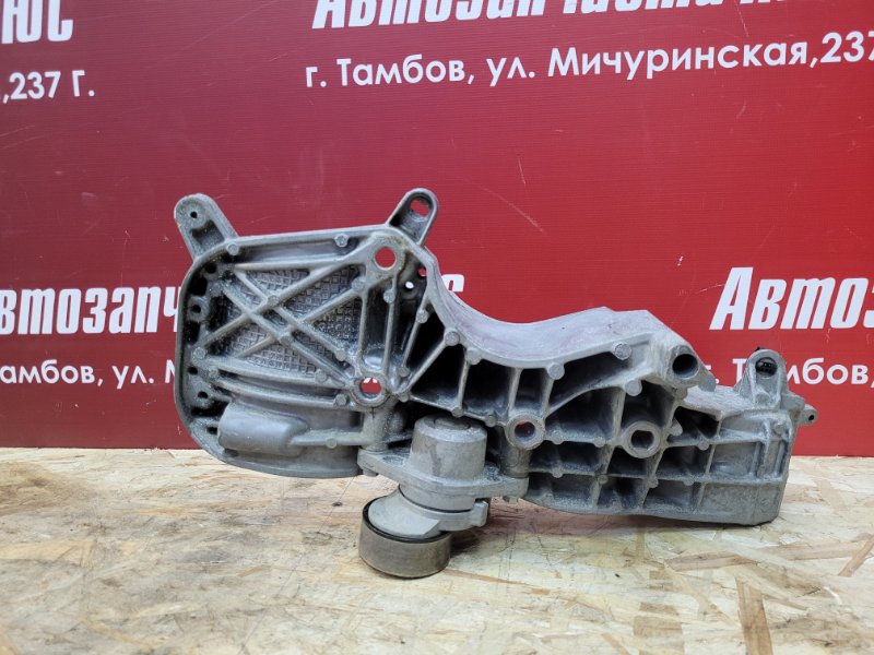 Кронштейн генератора