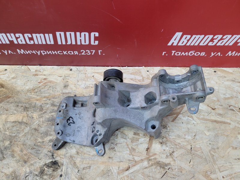 Кронштейн генератора