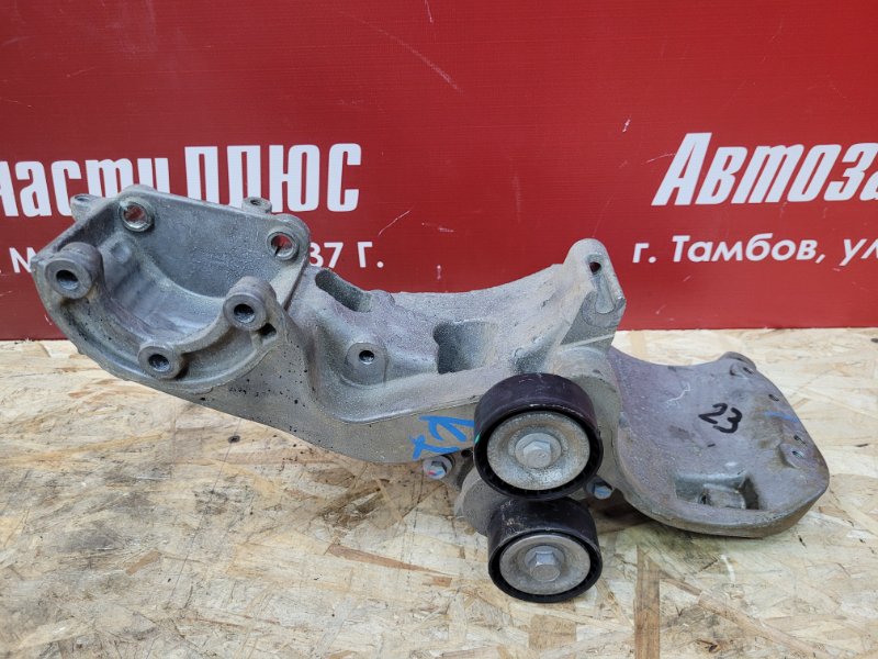 Кронштейн генератора