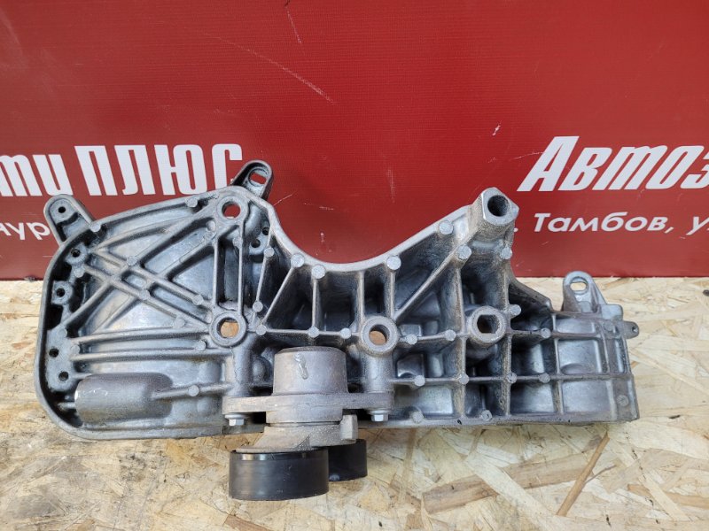 Кронштейн генератора