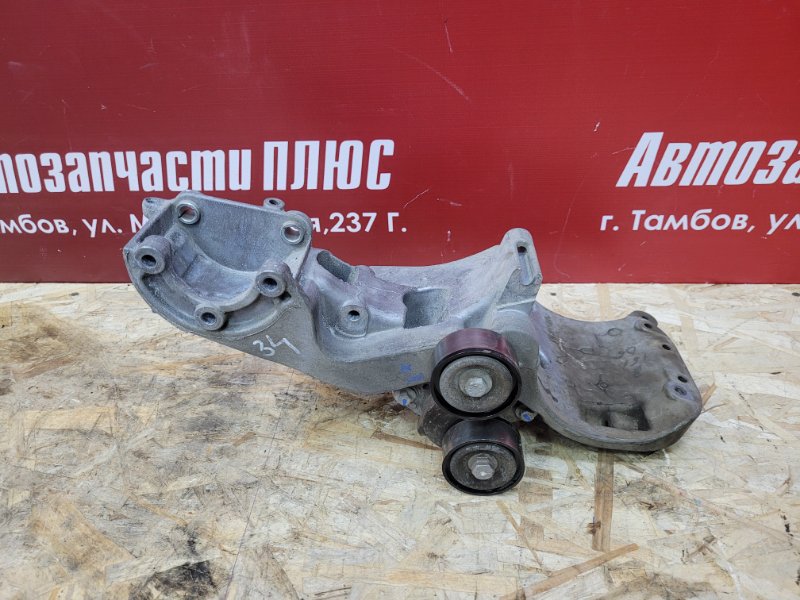 Кронштейн генератора