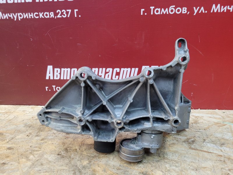 Кронштейн генератора