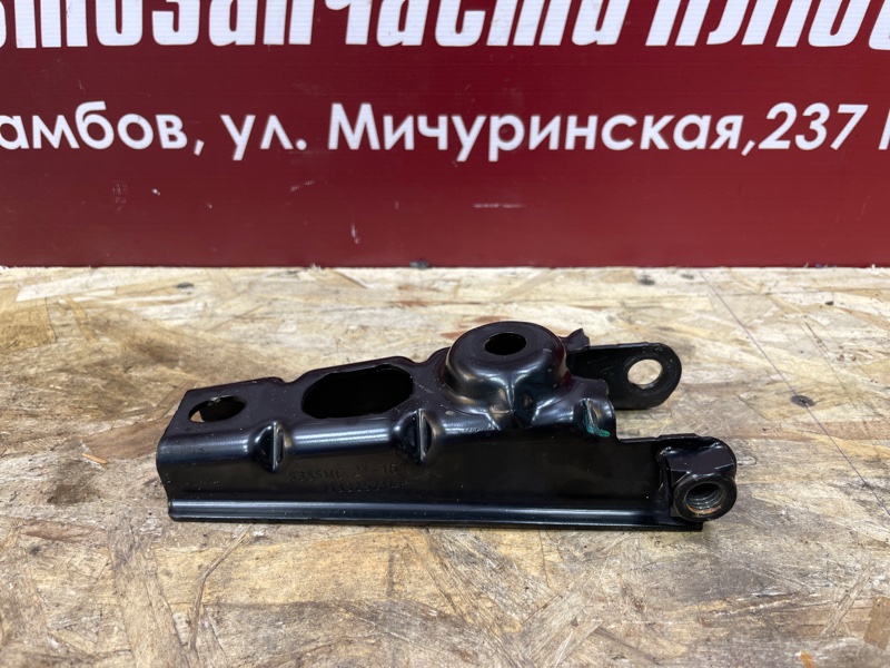 Кронштейн опоры двигателя