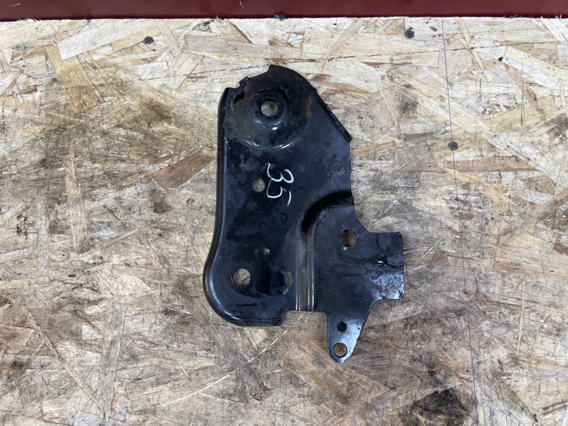 Кронштейн подрамника