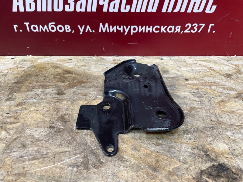 Кронштейн подрамника