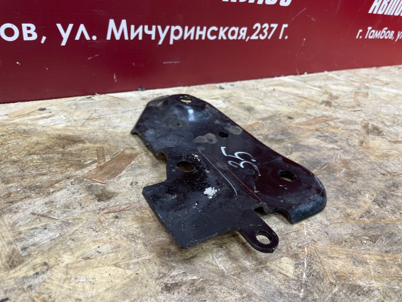 Кронштейн подрамника