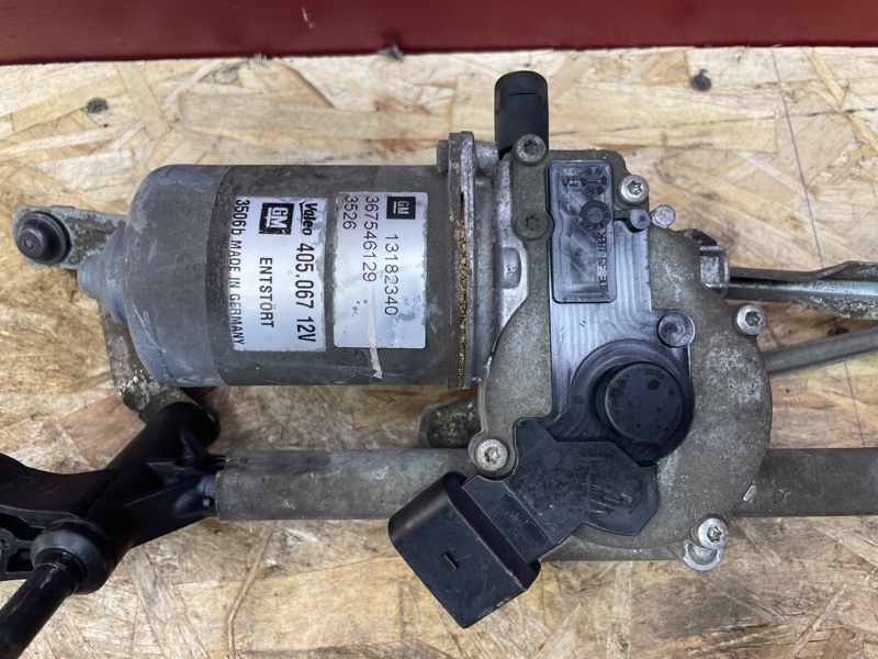 Трапеция дворников