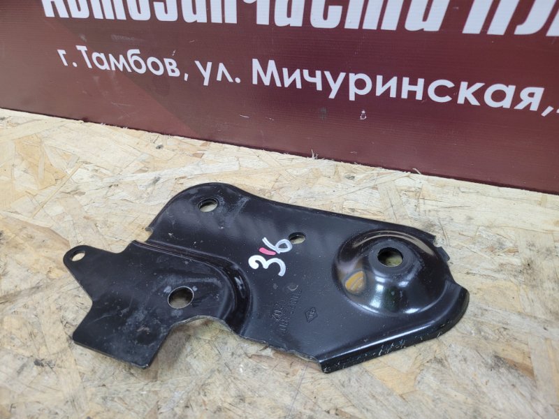 Кронштейн подрамника