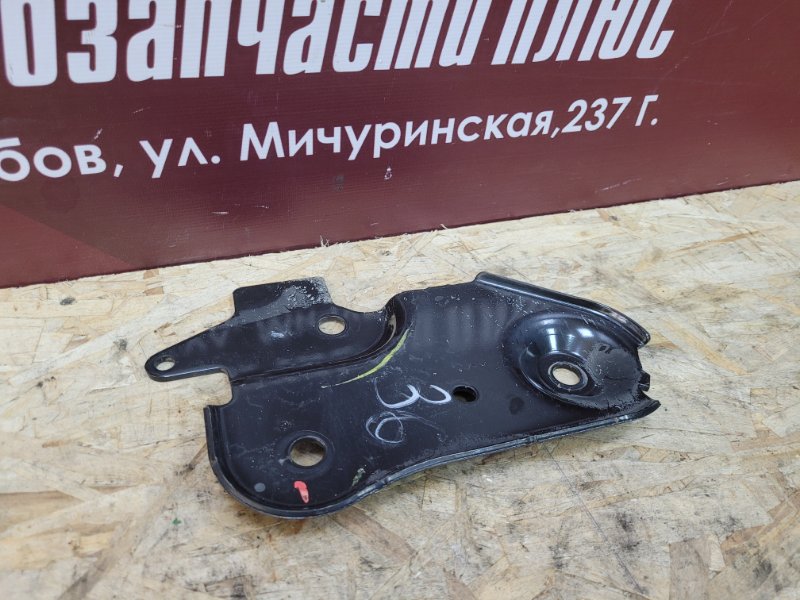 Кронштейн подрамника