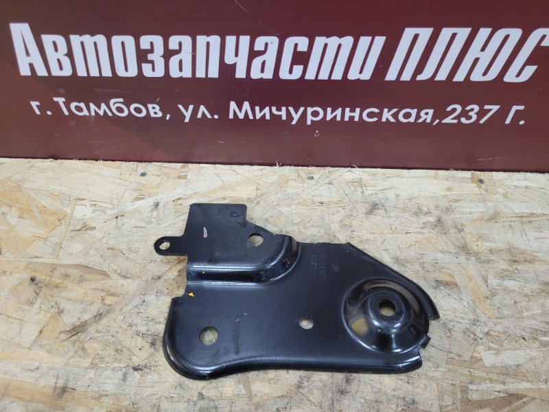 Кронштейн подрамника