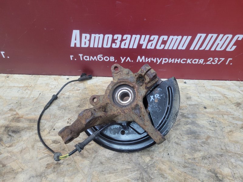 Кулак поворотный