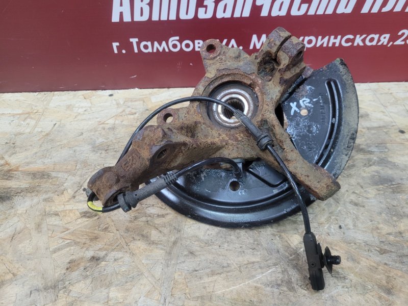 Кулак поворотный