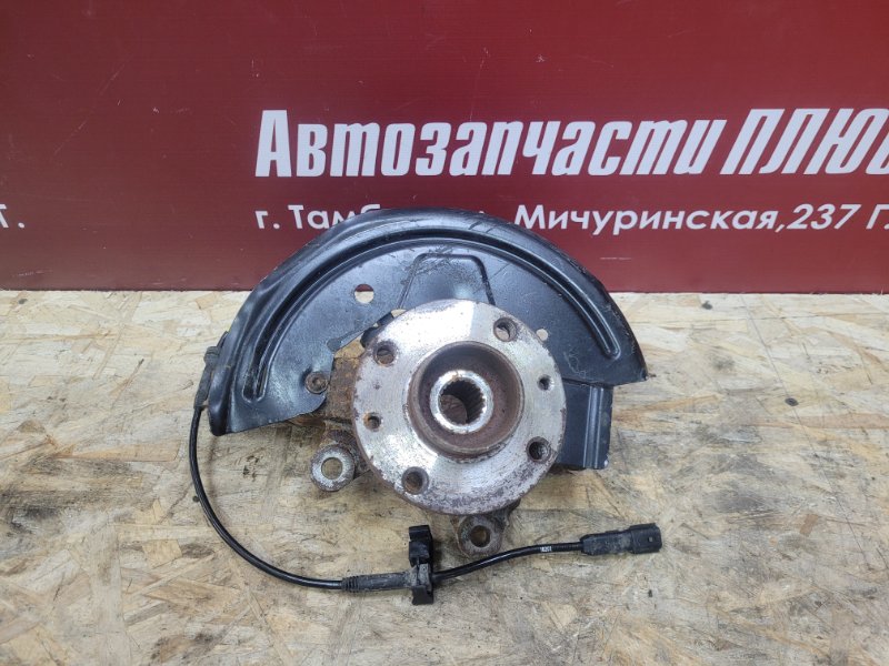 Кулак поворотный