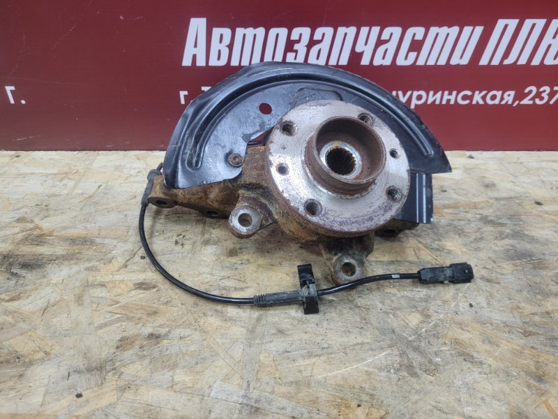 Кулак поворотный