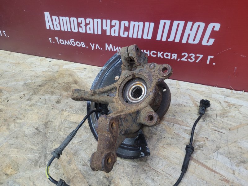 Кулак поворотный