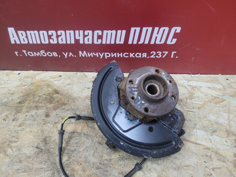 Кулак поворотный