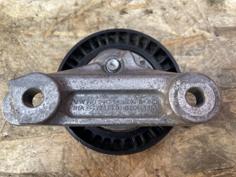 Ролик приводного ремня