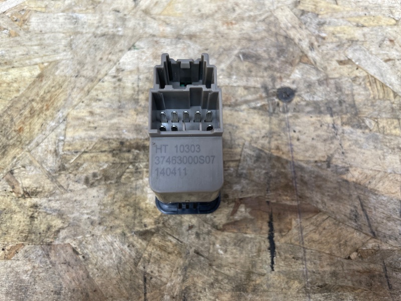 Кнопка стеклоподъемника