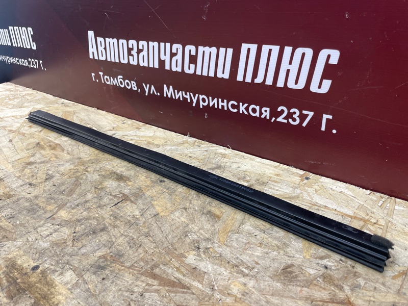 Уплотнитель стекла двери внутренний