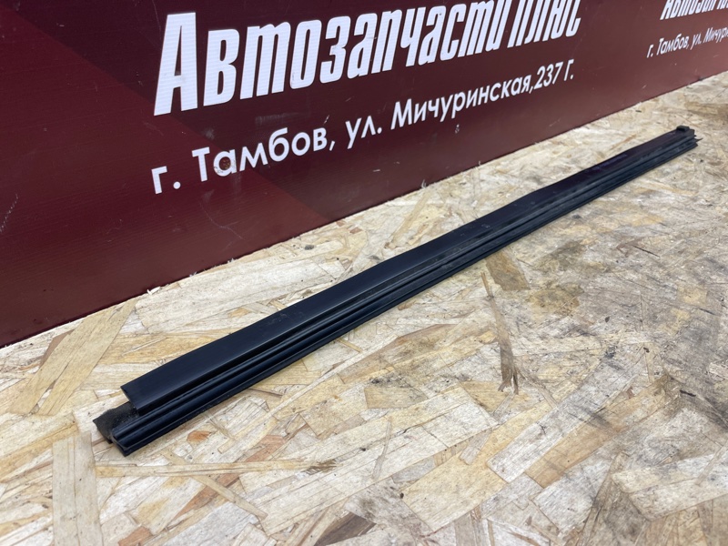 Уплотнитель стекла двери внутренний